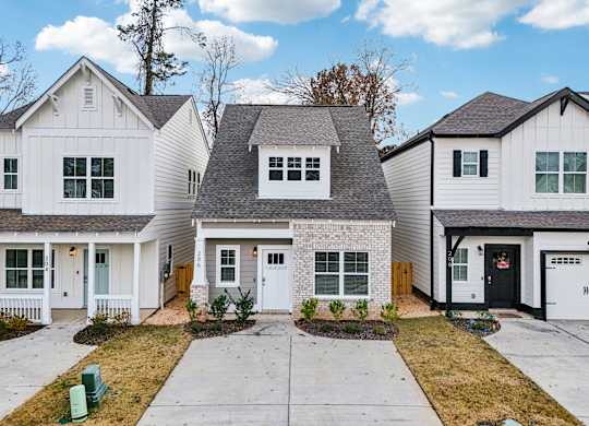 Exterior of Highland floor plan at Turnberry Park Apartments in Gardendale, AL
