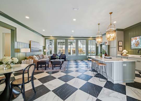 Resident social lounge at Turnberry Park Apartments in Gardendale, AL