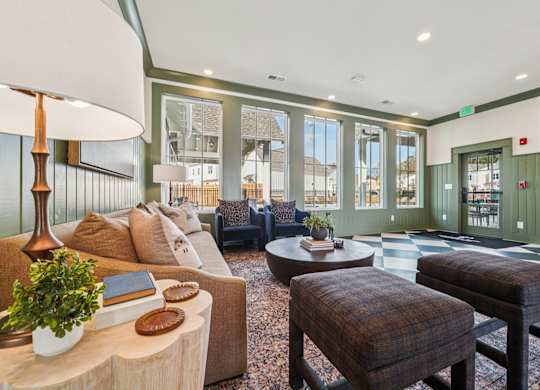 Resident lounge at Turnberry Park Apartment Homes in Gardendale, AL