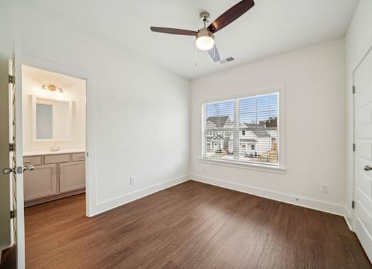 Bedroom Willow floor plan at Turnberry Park Apartments in Gardendale, AL