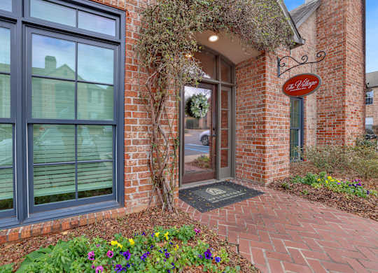 The clubhouse entrance at Village at Caldwell Mill in Birmingham, AL