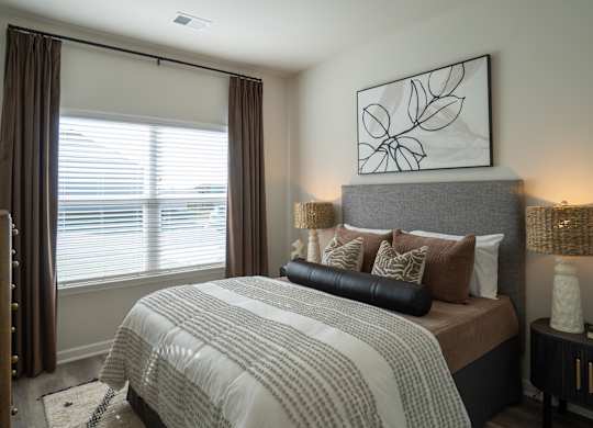 Secondary bedroom with queen size bed