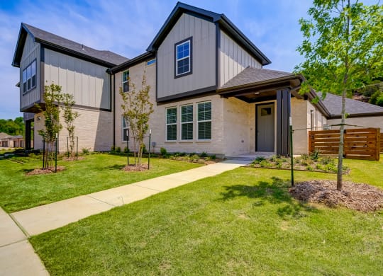 New construction home for lease in Willow Park Texas with attached garage