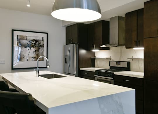 Kitchen Island in 16Twenty with undermount sink