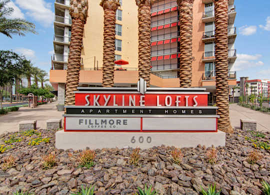 A sign for Skyline Lofts Apartment Homes in Fillmore.