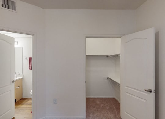 Citifront Bedroom Closet