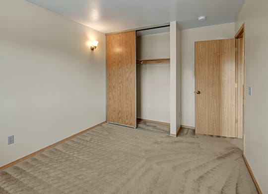 The Legacy Apartments - Bedroom