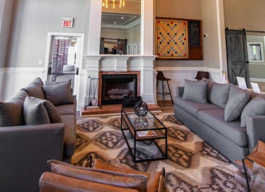 Sycamore Farms - Lounge - Weidner