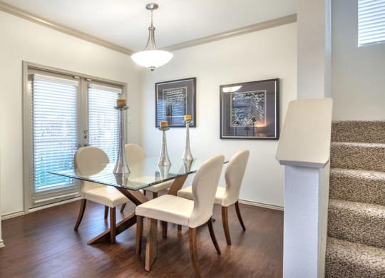 Lakewood on the Trail dining room area Apartment near DFW