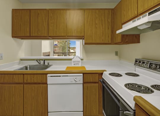 Susitna Ridge Apartments - Kitchen