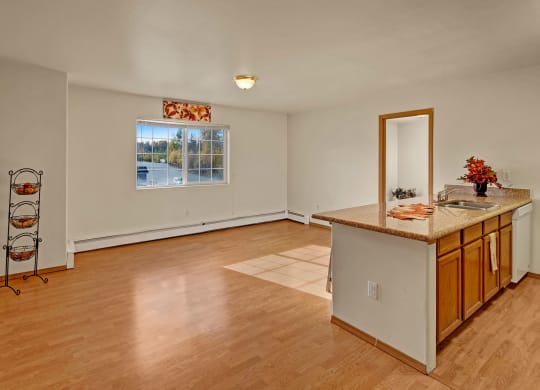 Amber Ridge Apartments - Kitchen & Livingroom