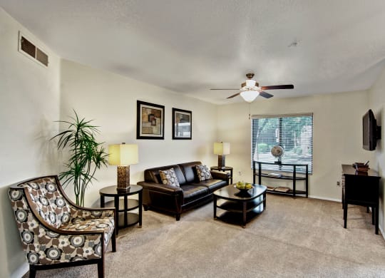 Reserve at Arrowhead Living Room