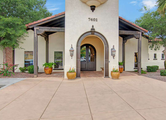 Retreat at Speedway Exterior