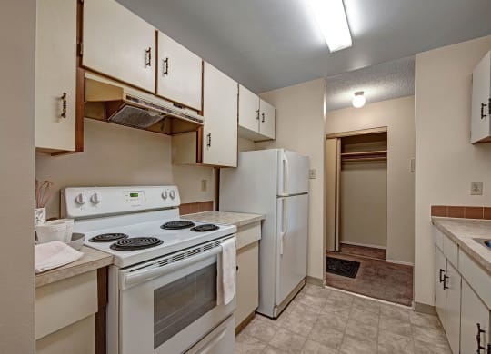 Stirling Place Kitchen White Apartments for rent in Edmonton, AB