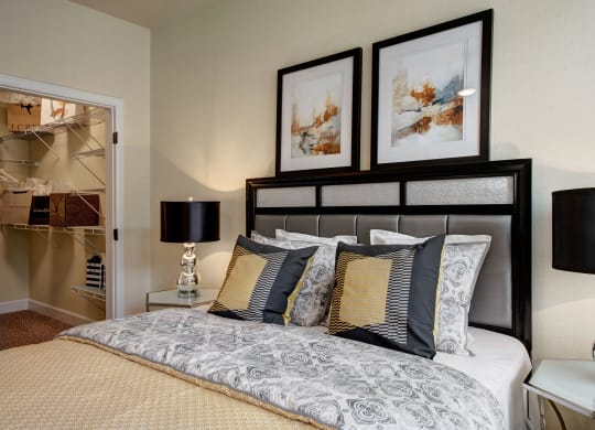 La Bella Vita Bedroom And Closet Apartments in Colorado Springs, CO