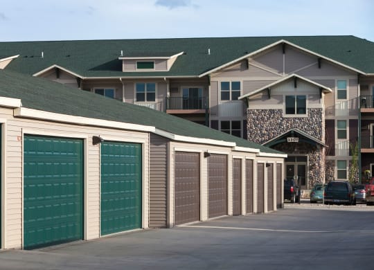 Prairie Pines Garage Parking Apartment Rentals Williston, North Dakota