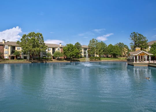 Lincoln Villas on Memorial Fountain