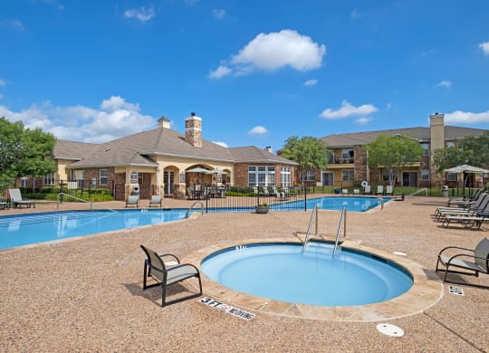 Quail Landing Hot Tub