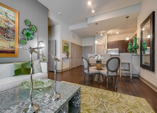 Cityplace Heights Dining Room