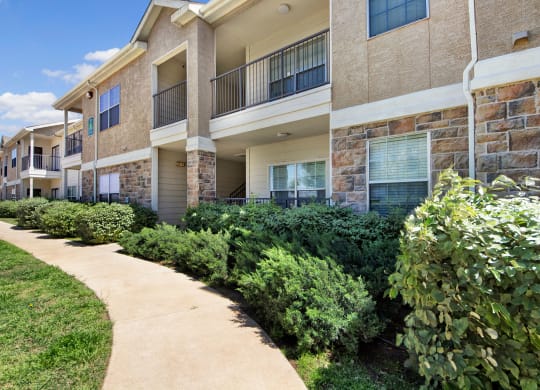 Mission Green Exterior Midland Odessa Texas Apartment