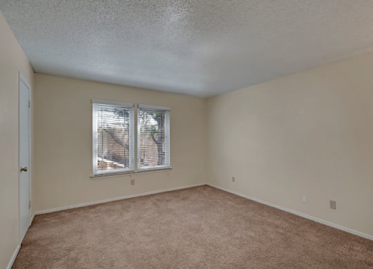 Summertree Place Bedroom Apartments near Midland, Texas