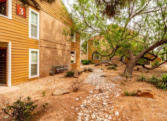Trinity Place Landscaping Midland Texas Apartment
