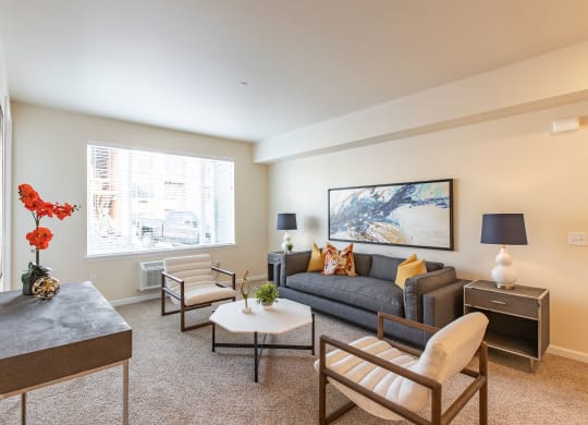 600 riverside living room Apartments in Wenatchee, WA