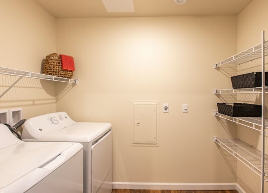 600 riverside in-unit washer and dryer Apartments in Wenatchee, WA