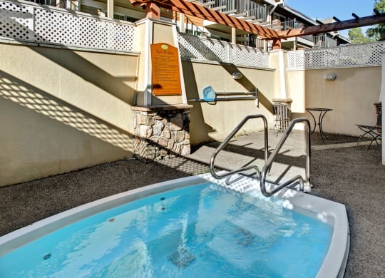 Forest Hills Estates Hot Tub Apartments in Shoreline, WA