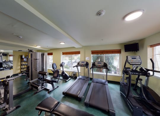Forest Hills Estates Gym Apartments in Shoreline, WA