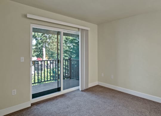 Forest Hills Estates Balcony Apartments in Shoreline, WA