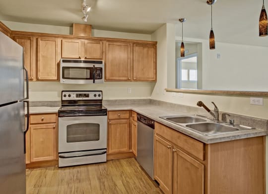 Forest Hills Estates Kitchen Apartments in Shoreline, WA