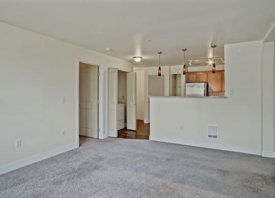 Forest Hills Estates Living Room Apartments in Shoreline, WA