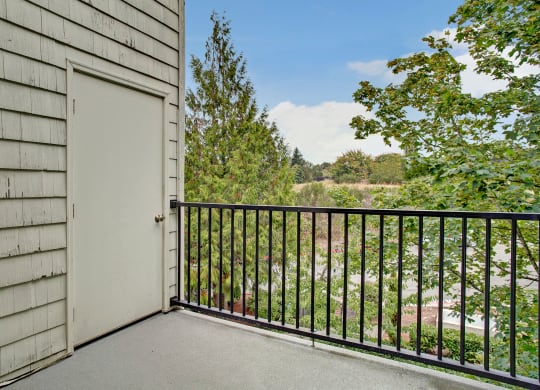 Heritage Hill Balcony and Storage Apartments in Renton, WA