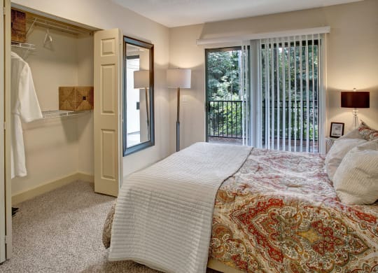 Heritage Hills bedroom Apartments in Renton, WA