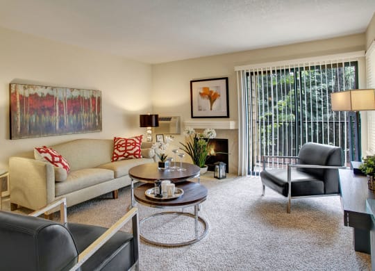 Heritage Hills living room Apartments in Renton, WA
