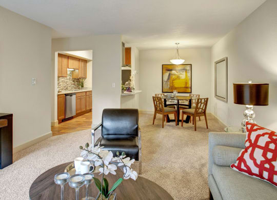 Heritage Hills living room Apartments in Renton, WA