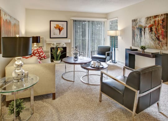 Heritage Hills living room Apartments in Renton, WA