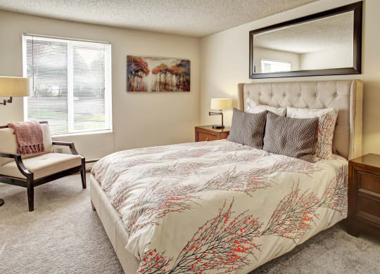 Lakeside bedroom, Dean Weidner Real Estate Apartments in Mountlake Terrace, WA
