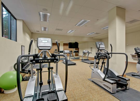 Ondine gym Apartments in Kirkland, WA