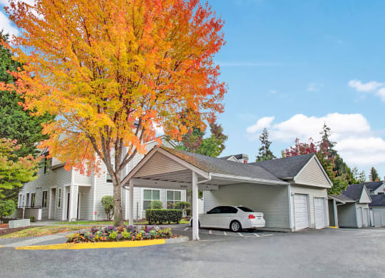 Portsmith Garages Apartments in Everett, WA