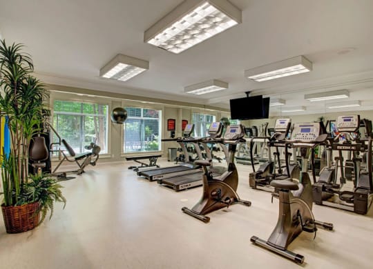 Portsmith Fitness Center Apartments in Everett, WA