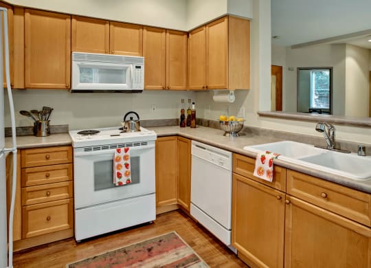 Portsmith Open Concept Kitchen Apartments in Everett, WA