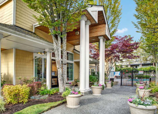 Portsmith Exterior Apartments in Everett, WA