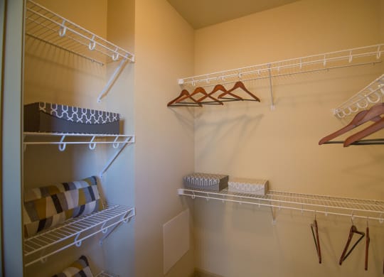 Riverside 9 Bedroom Closet Apartments in Wenatchee, WA