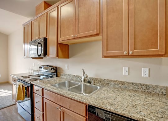 Riverside 9 Kitchen Apartments in Wenatchee, WA