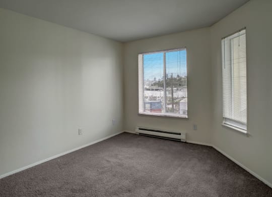 St James Tower Bedroom Apartments in Seattle, WA