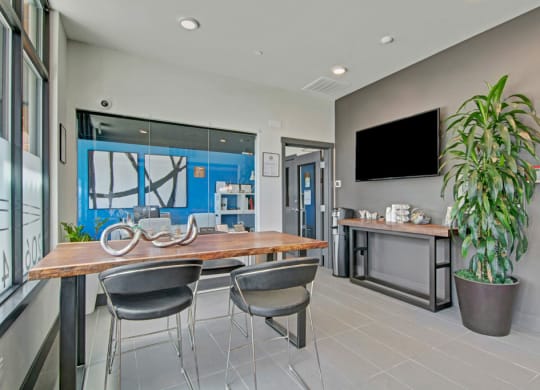 Vive Leasing Office Apartments in Seattle, WA