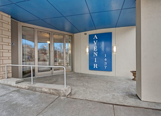 Avenir Entrance Apartments for rent Milwaukee, Wisconsin