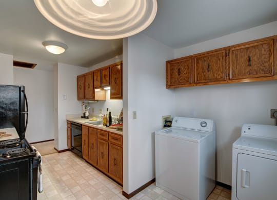 Sunset Ridge Washer & Dryer Apartments in Milwaukee, WI